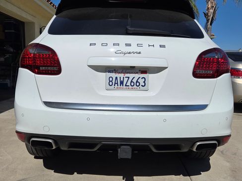 Used 2014 Porsche Cayenne image 8