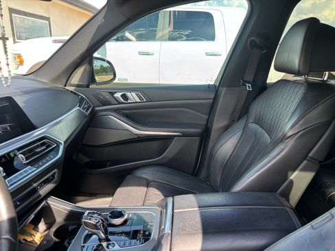 Used 2019 BMW X5 xDrive50i w/ M Sport Package AWD/4WD image 10