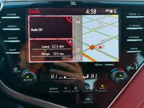 Used 2018 Toyota Camry XSE image 14