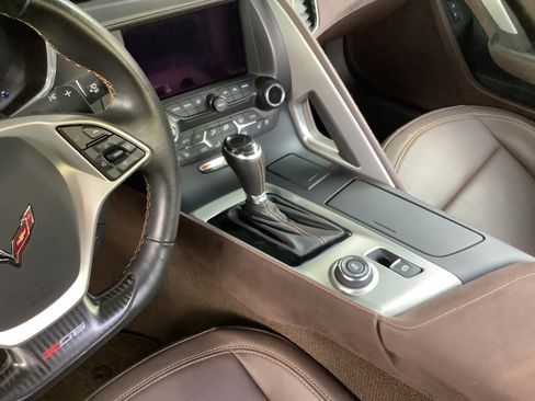 Used 2016 Chevrolet Corvette Z06 w/ 3LZ Preferred Equipment Group image 8