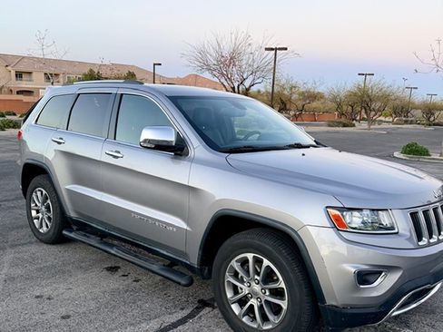 Used 2014 Jeep Grand Cherokee Limited image 10