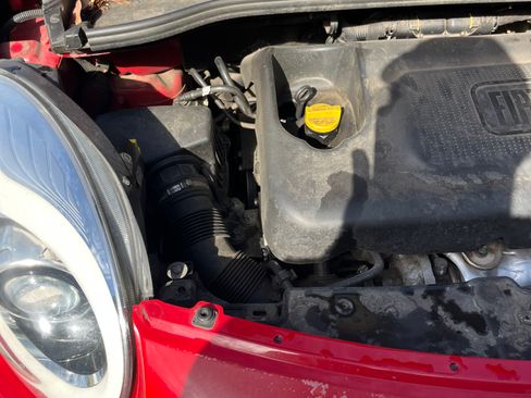 Used 2019 FIAT 500L Pop FWD image 27