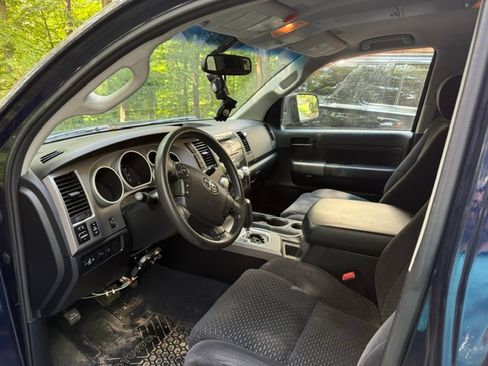 Used 2012 Toyota Tundra 4x4 Double Cab image 4