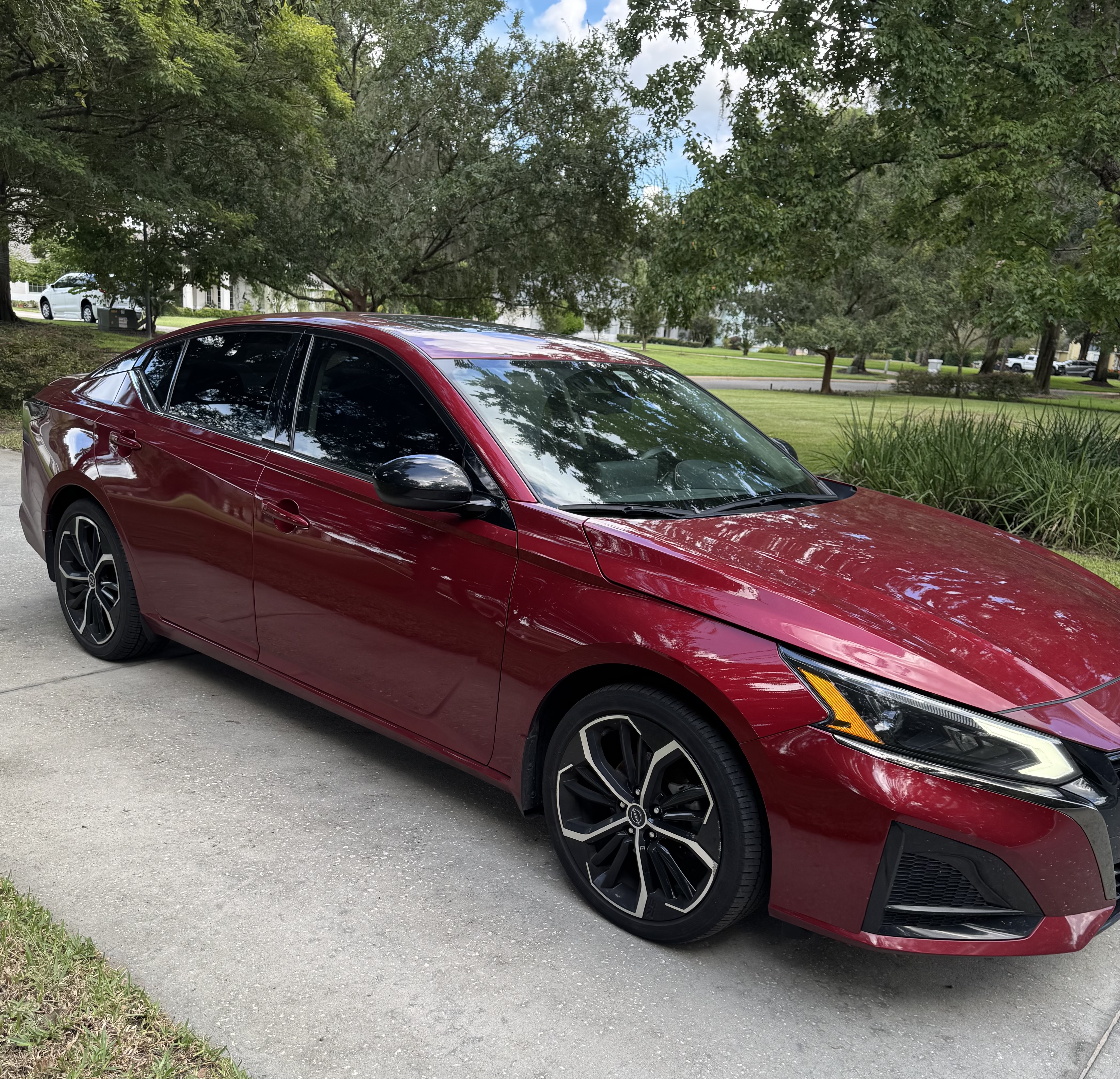 Used 2023 Nissan Altima 2.5 SR w/ SR Premium Package FWD image 2