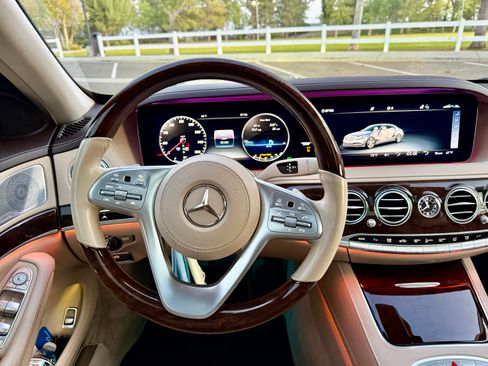 Used 2019 Mercedes-Benz S 560 Sedan image 5