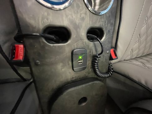 Used 2019 Mercedes-Benz Sprinter 170 image 30