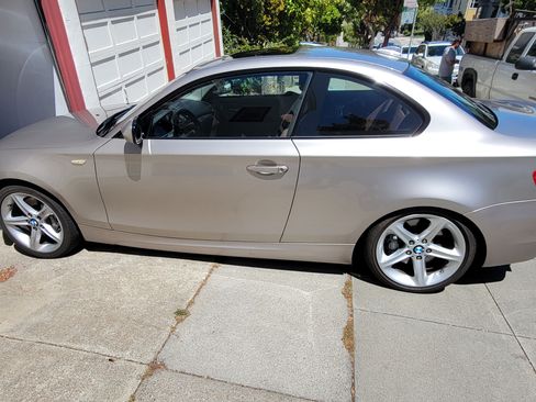 Used 2011 BMW 135i 135i Coupe 2D image 4