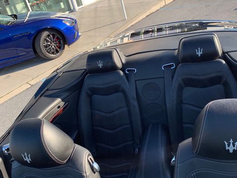 Used 2012 Maserati GranTurismo Sport image 16