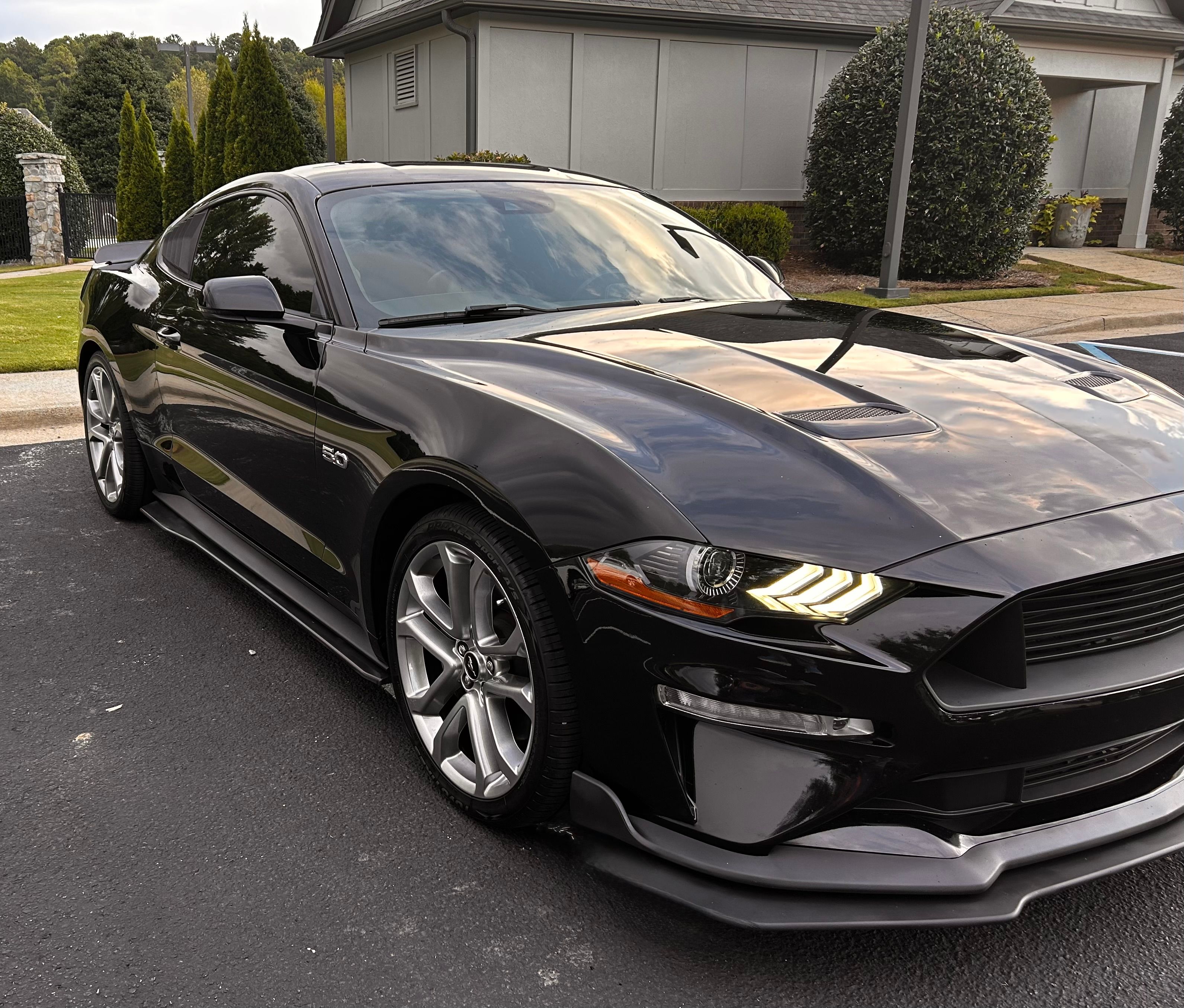Used 2020 Ford Mustang GT Premium w/ Equipment Group 401A RWD image 8