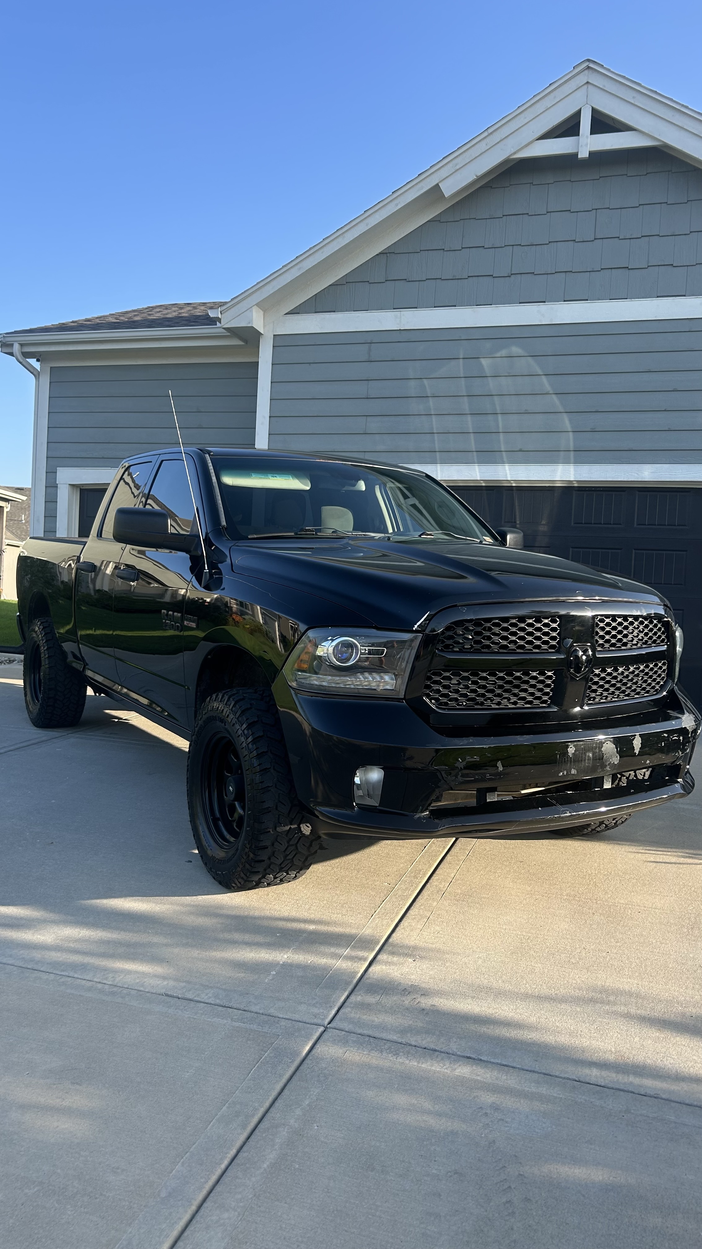 Used 2015 RAM 1500 Express w/ Black Ram 1500 Express Group AWD/4WD image 1
