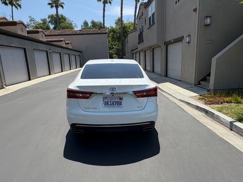 Used 2016 Toyota Avalon XLE Premium image 6