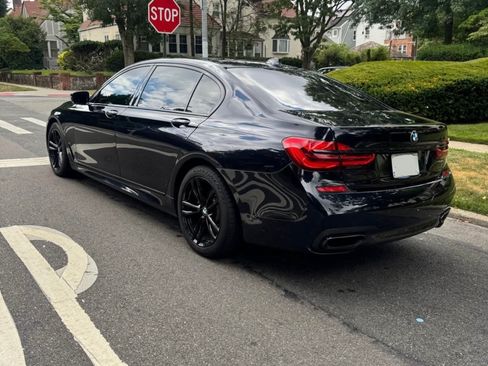 Used 2018 BMW 750i xDrive AWD/4WD image 15