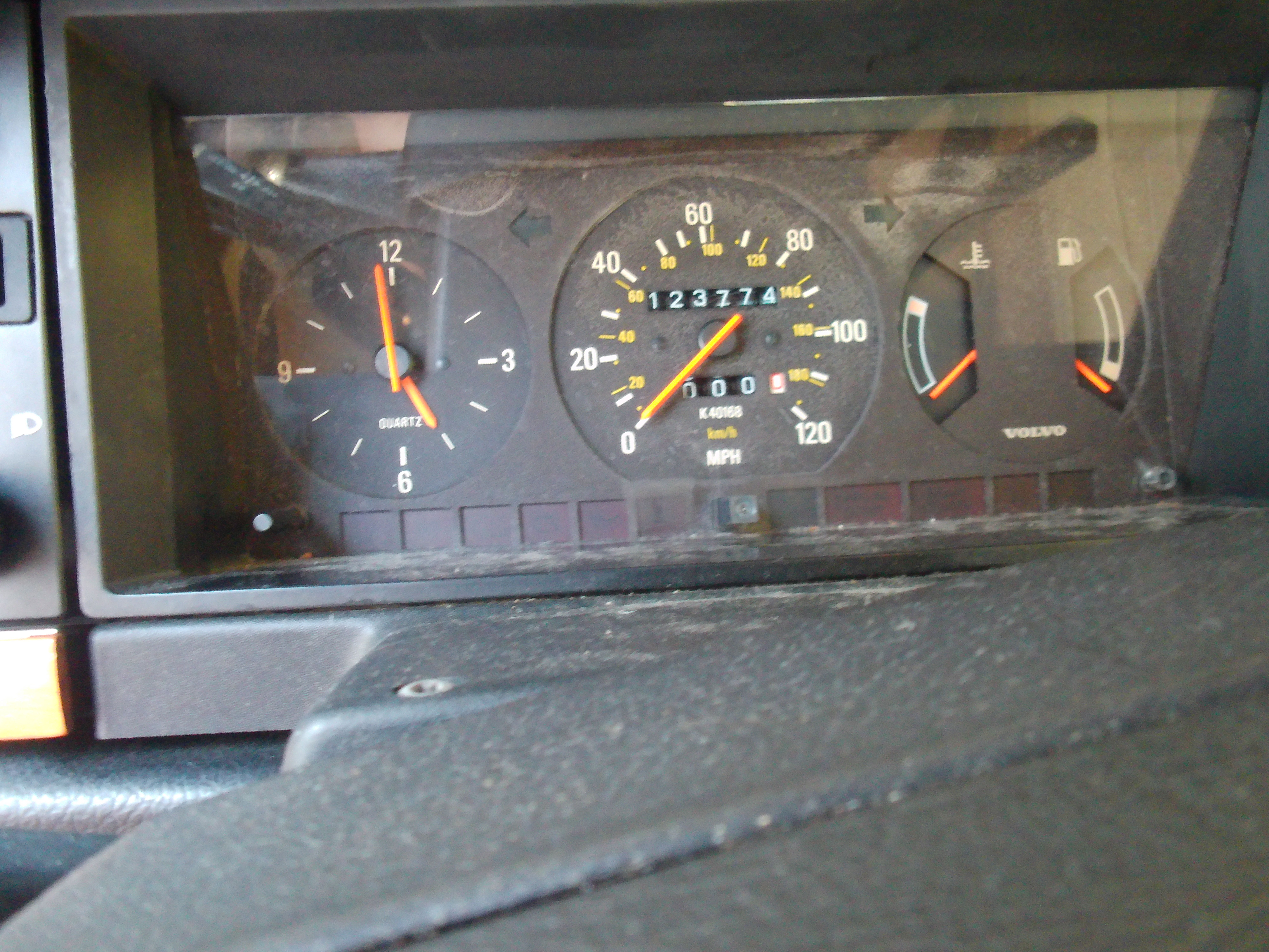 Used 1993 Volvo 240 Sedan RWD image 10
