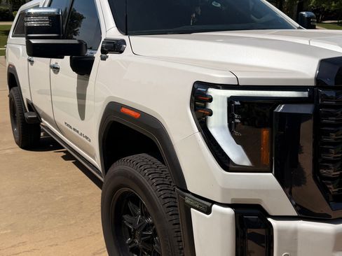 Used 2024 GMC Sierra 2500 Denali Ultimate w/ Max Trailering Package image 2