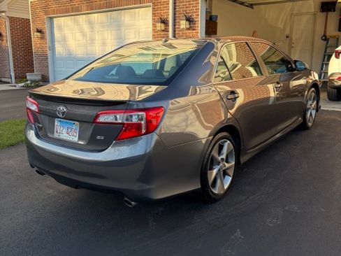 Used 2012 Toyota Camry SE w/ Leather Pkg image 8