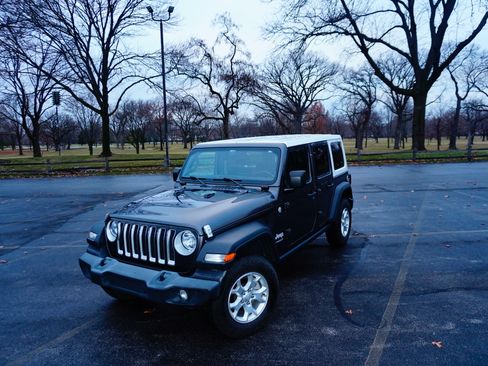 Used 2021 Jeep Wrangler Unlimited Sport image 4