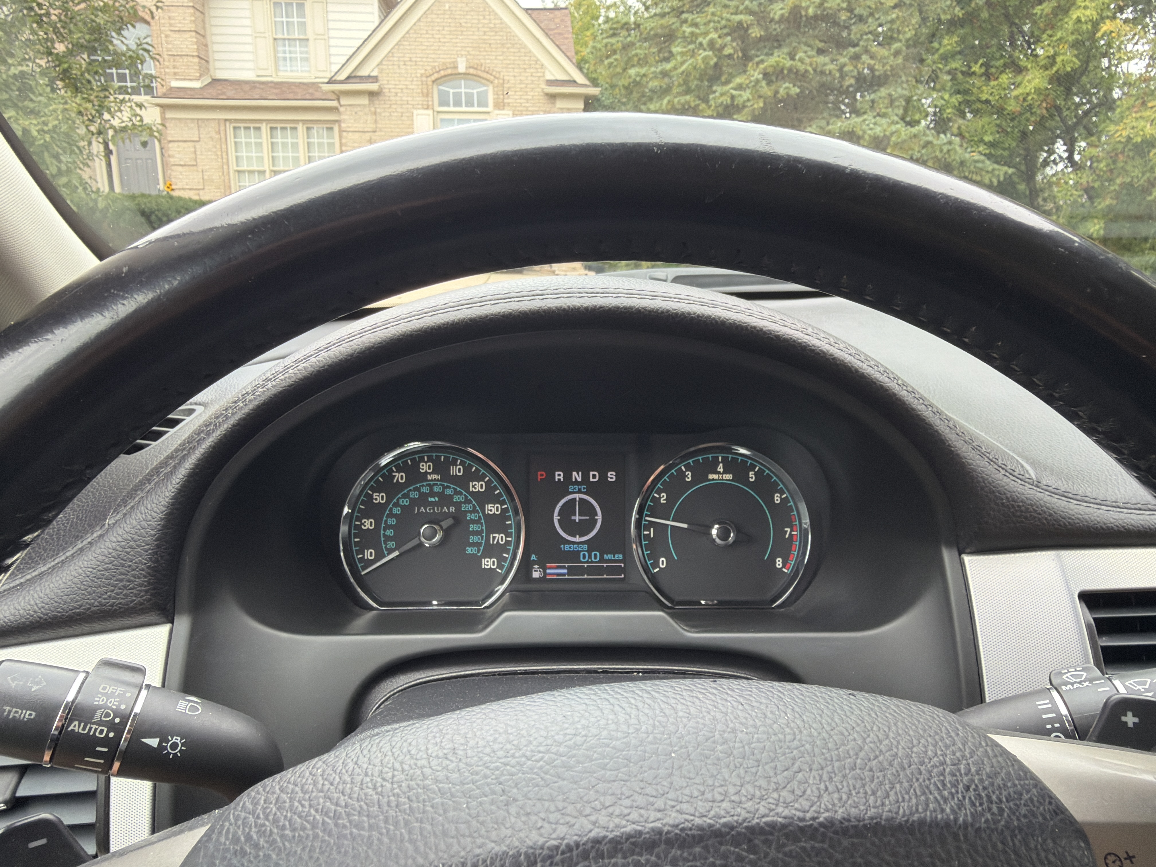 Used 2013 Jaguar XF RWD image 8