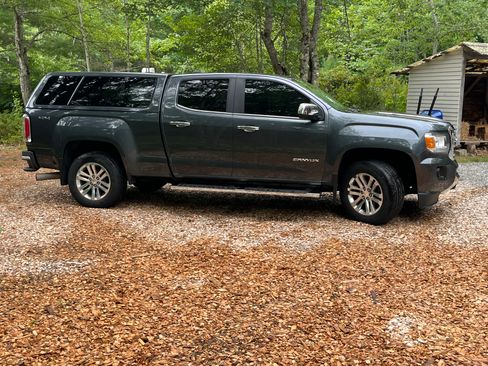 Used 2016 GMC Canyon SLT w/ Driver Alert Package AWD/4WD image 6