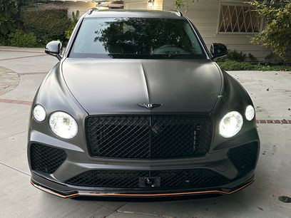 Used 2025 Bentley Bentayga