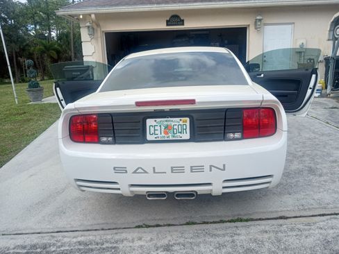 Used 2005 Ford Mustang GT image 11