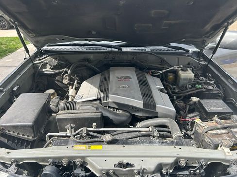 Used 2000 Toyota Land Cruiser AWD/4WD image 18