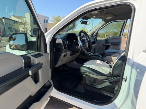 Used 2019 Ford F150 XLT image 10