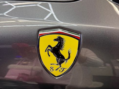 Used 2017 Ferrari California T image 14