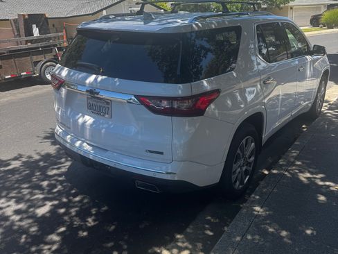 Used 2018 Chevrolet Traverse Premier AWD/4WD image 4