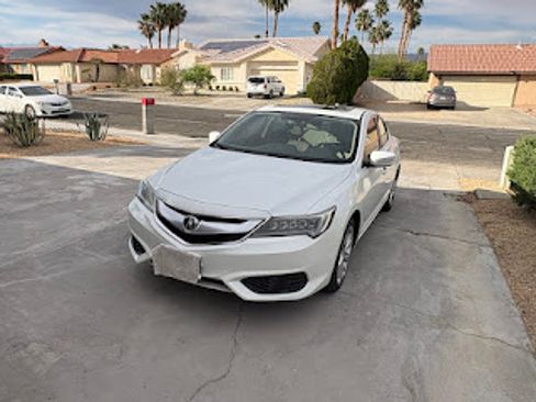 Used 2018 Acura ILX image 4