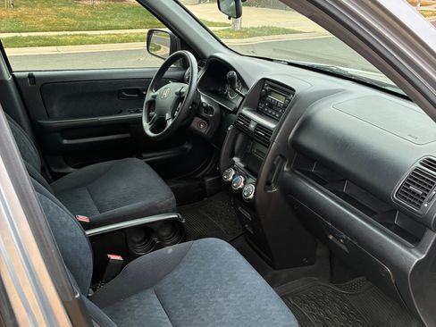 Used 2005 Honda CR-V LX image 3