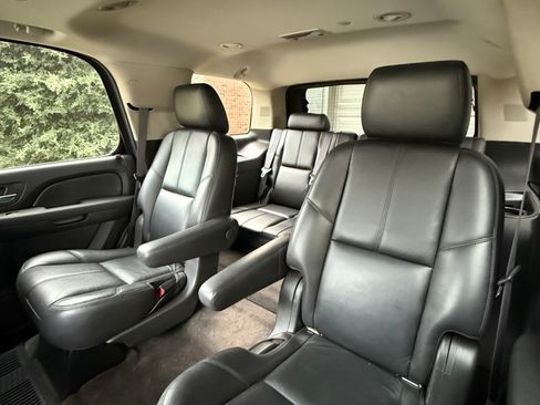 Used 2011 Chevrolet Tahoe LT image 10