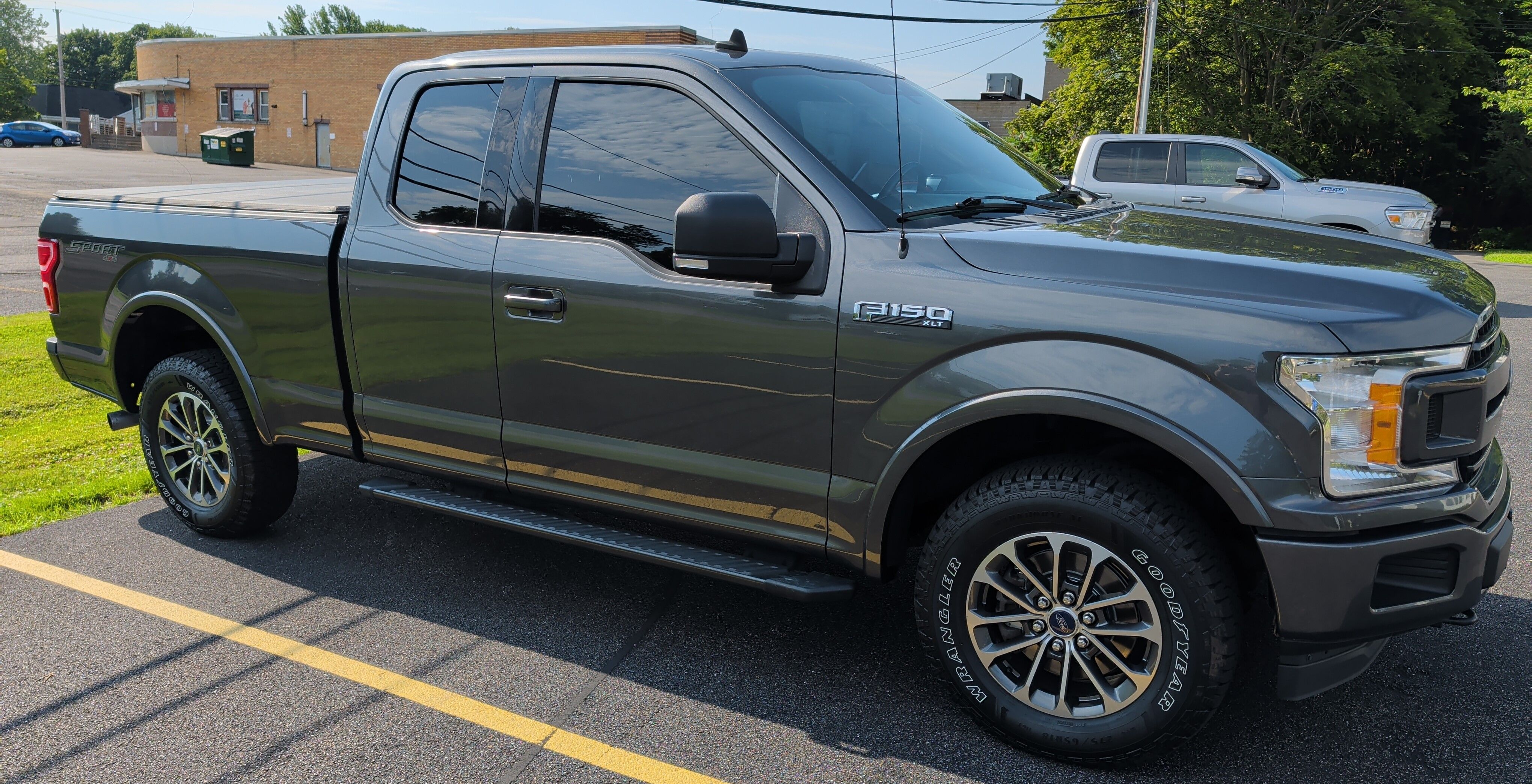 Used 2020 Ford F150 XLT w/ Equipment Group 302A Luxury AWD/4WD image 14