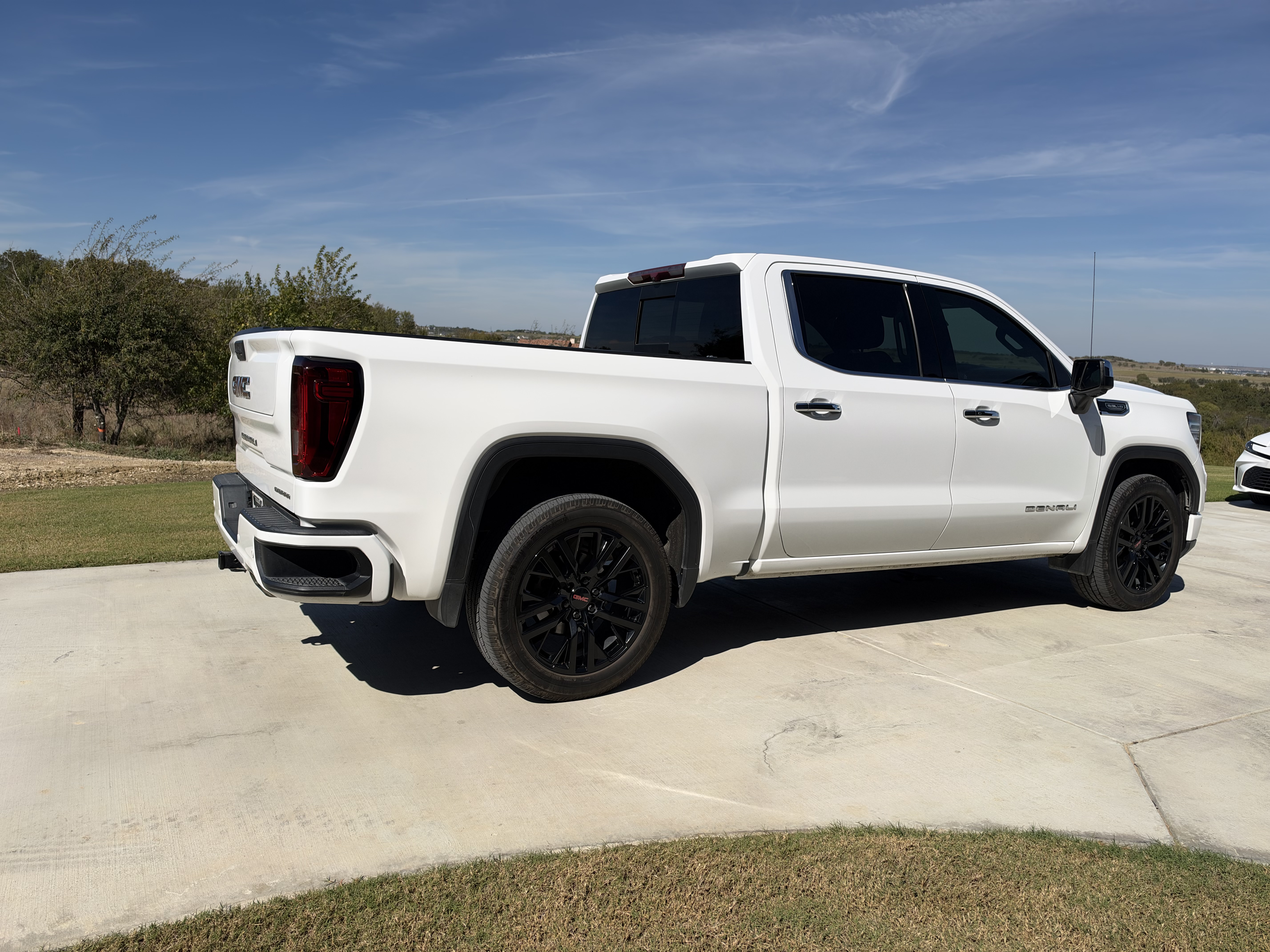 Used 2022 GMC Sierra 1500 Denali RWD image 6