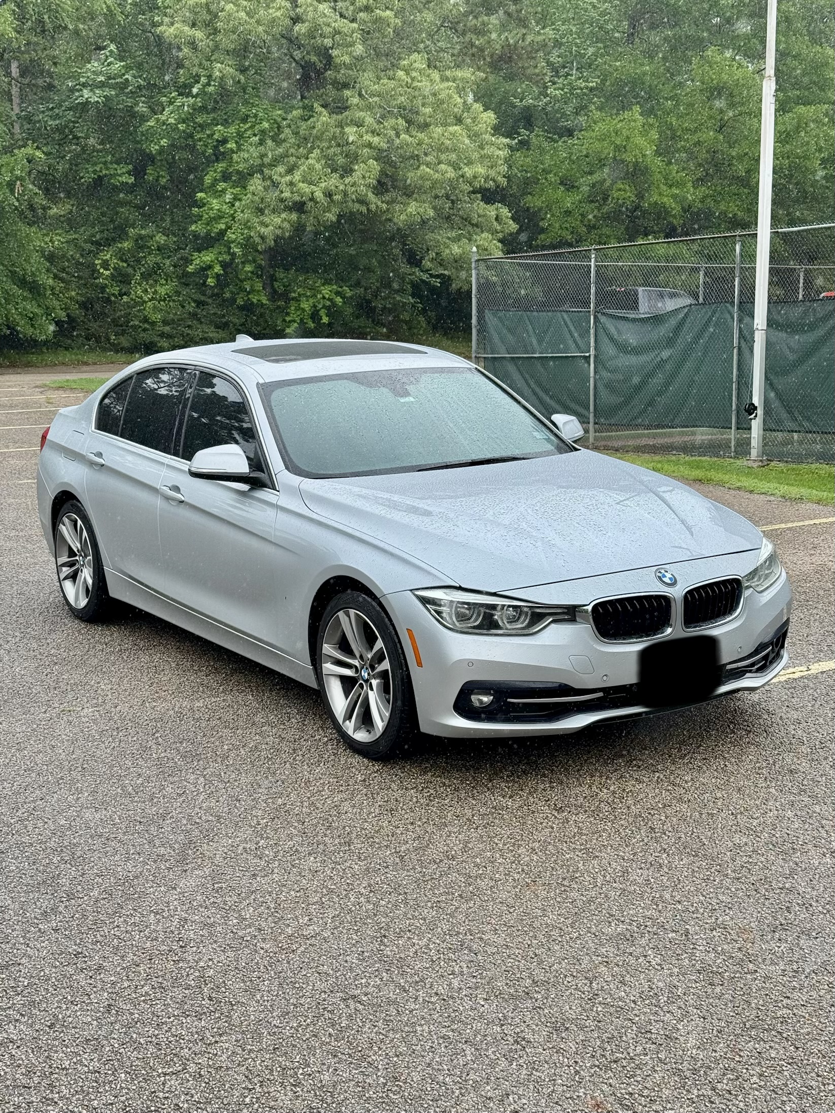 Used 2017 BMW 330i Sedan RWD image 4