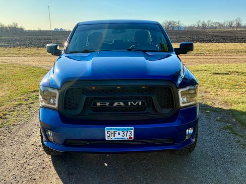 Used 2017 RAM 1500 Express image 10