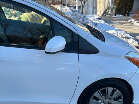 Used 2014 Toyota Yaris LE FWD image 8