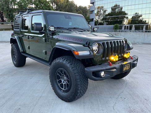 Used 2022 Jeep Wrangler Unlimited Rubicon w/ Xtreme Recon 35" Tire Package image 8
