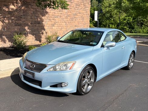 Used 2010 Lexus IS 250C RWD image 10
