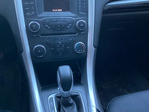 Used 2016 Ford Fusion SE image 17