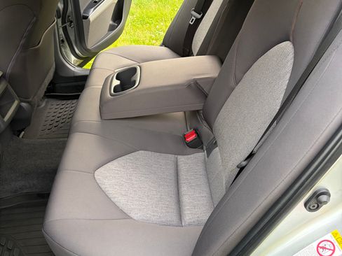 Used 2018 Toyota Camry LE w/ Convenience Package FWD image 11