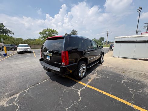Used 2008 Cadillac Escalade AWD image 8