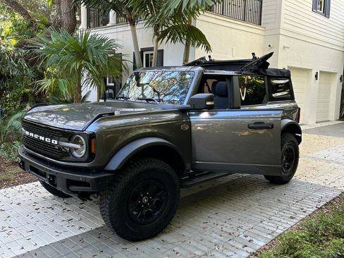 Used 2022 Ford Bronco Wildtrak image 1