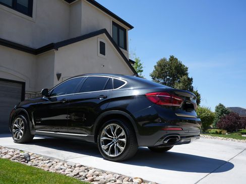 Used 2017 BMW X6 xDrive50i AWD/4WD image 12