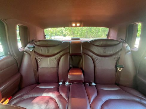 Used 1997 Lincoln Town Car Cartier RWD image 19