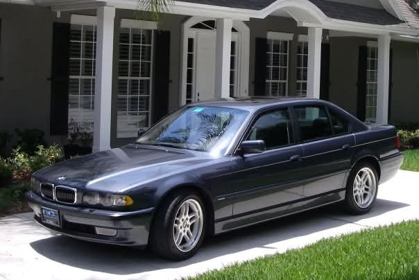 Used 2001 BMW 740i RWD image 1