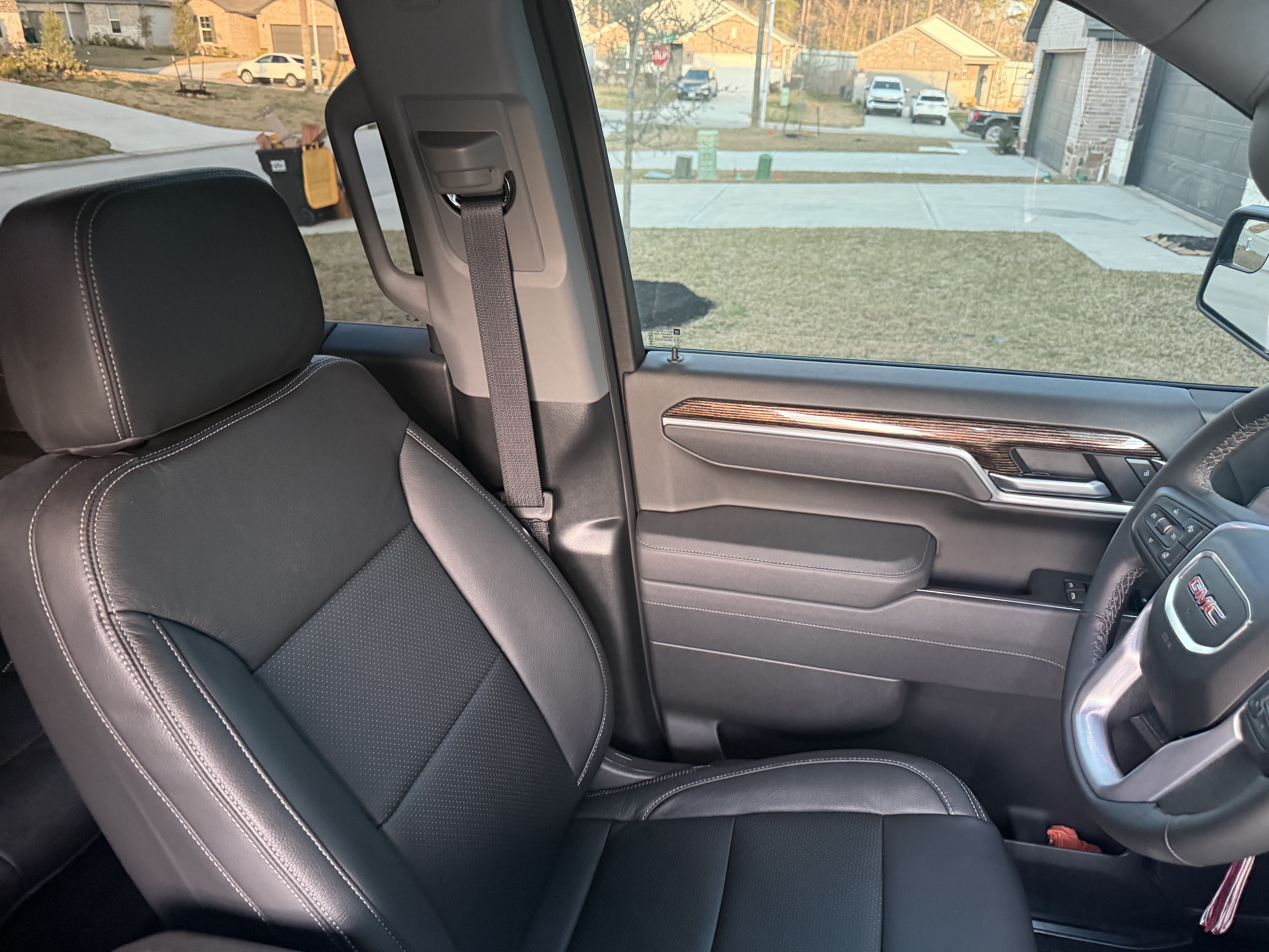 Used 2025 GMC Sierra 1500 Elevation w/ Preferred Package AWD/4WD image 13
