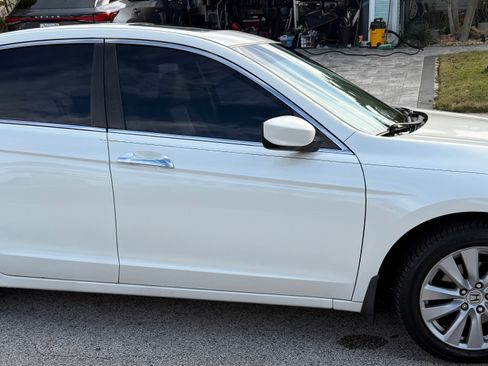 Used 2011 Honda Accord EX-L image 24