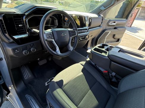 Used 2025 Chevrolet Silverado 1500 RST image 10