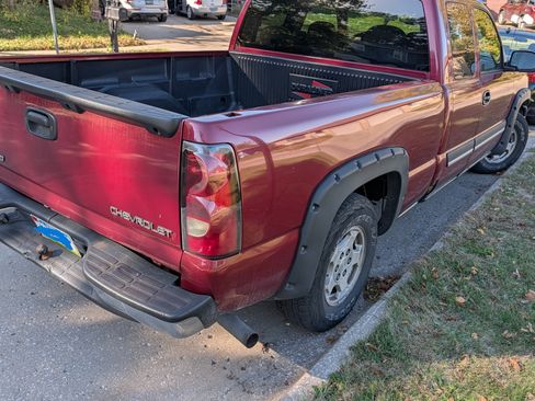 Used 2004 Chevrolet Silverado 1500 LS image 8