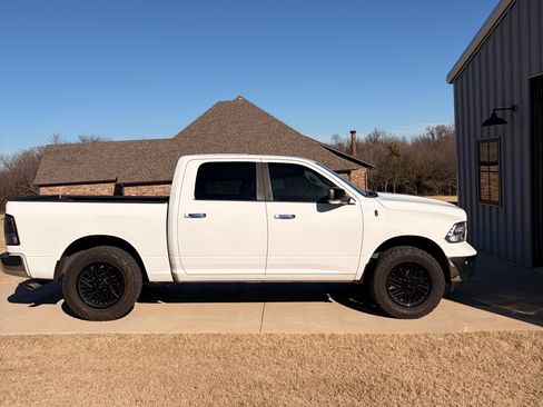 Used 2016 RAM 1500 Big Horn image 5